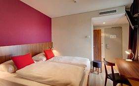 Meininger Hotel Frankfurt Main / Airport